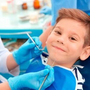Revisión dental en Benidorm para la vuelta al cole